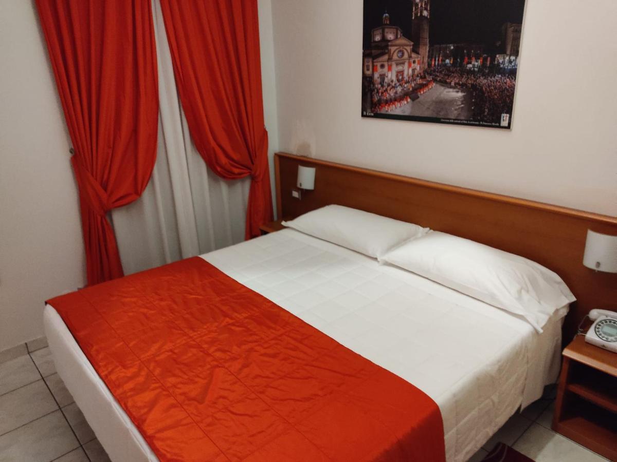 Hotel Al Corso Legnano Kültér fotó
