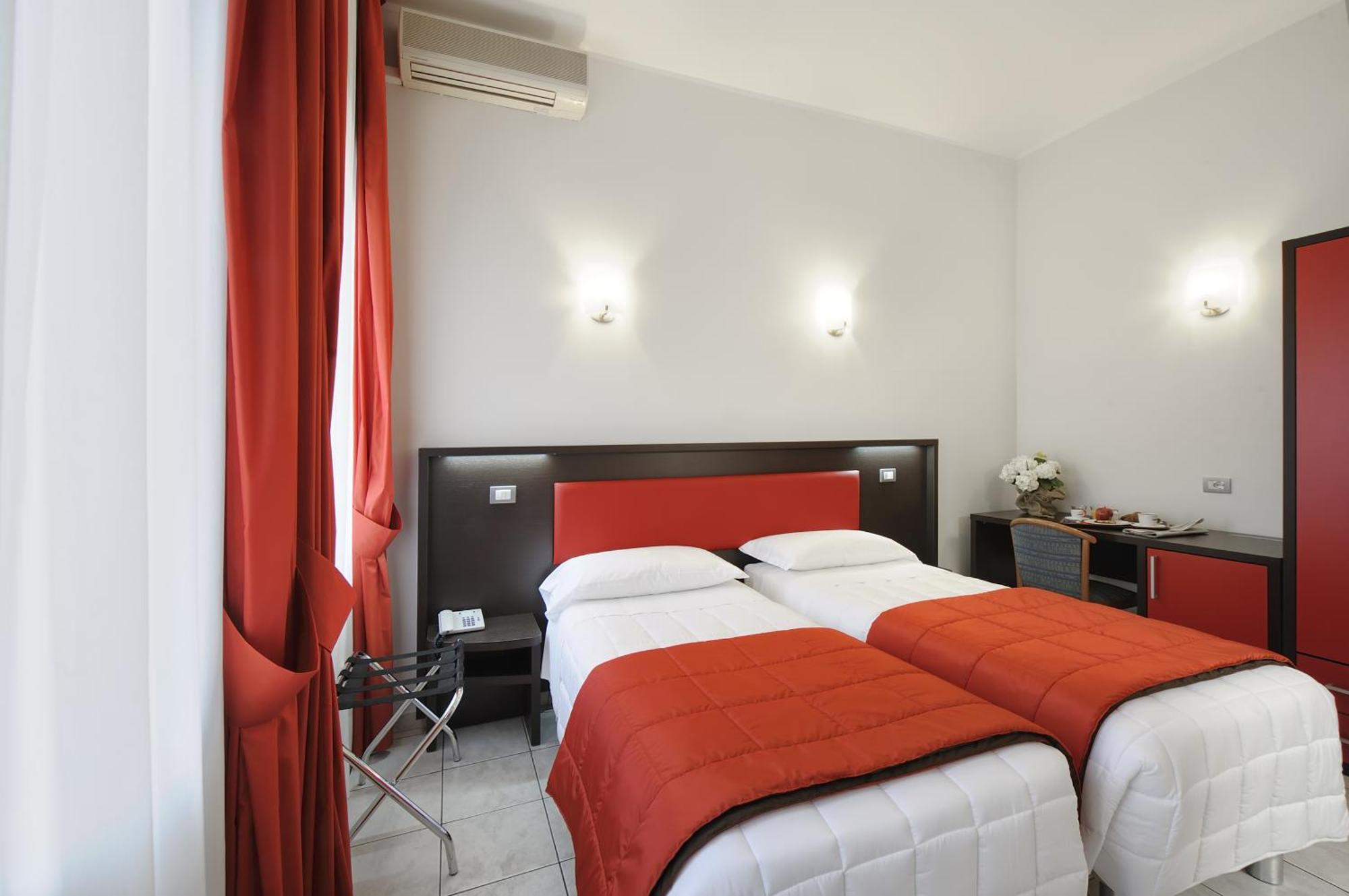 Hotel Al Corso Legnano Szoba fotó