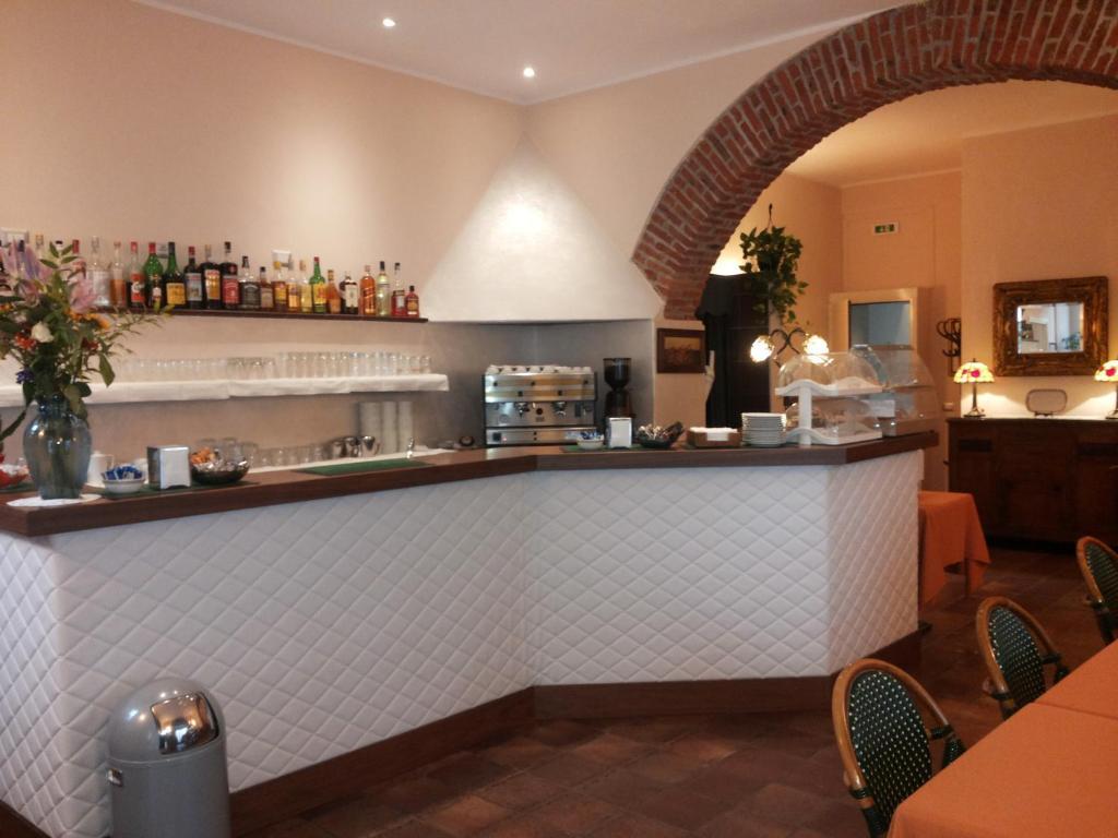 Hotel Al Corso Legnano Kültér fotó