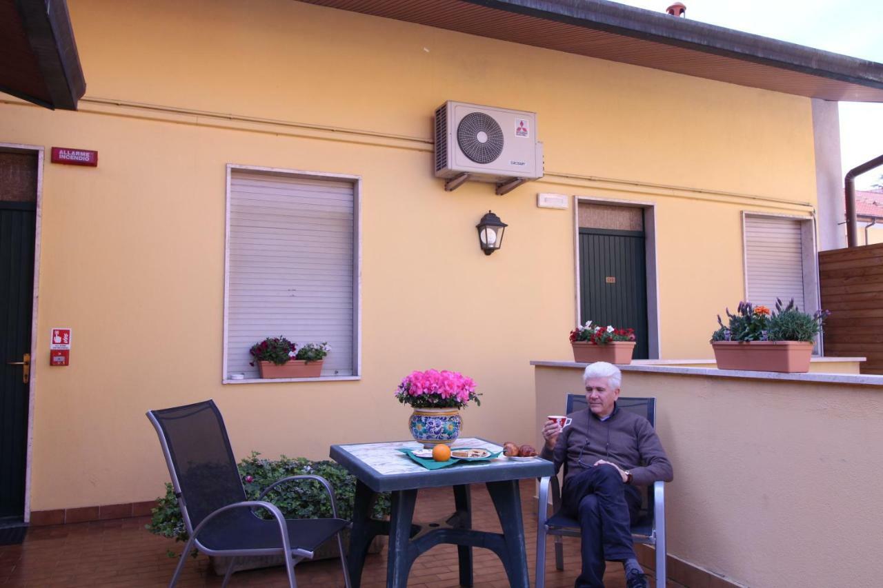 Hotel Al Corso Legnano Kültér fotó