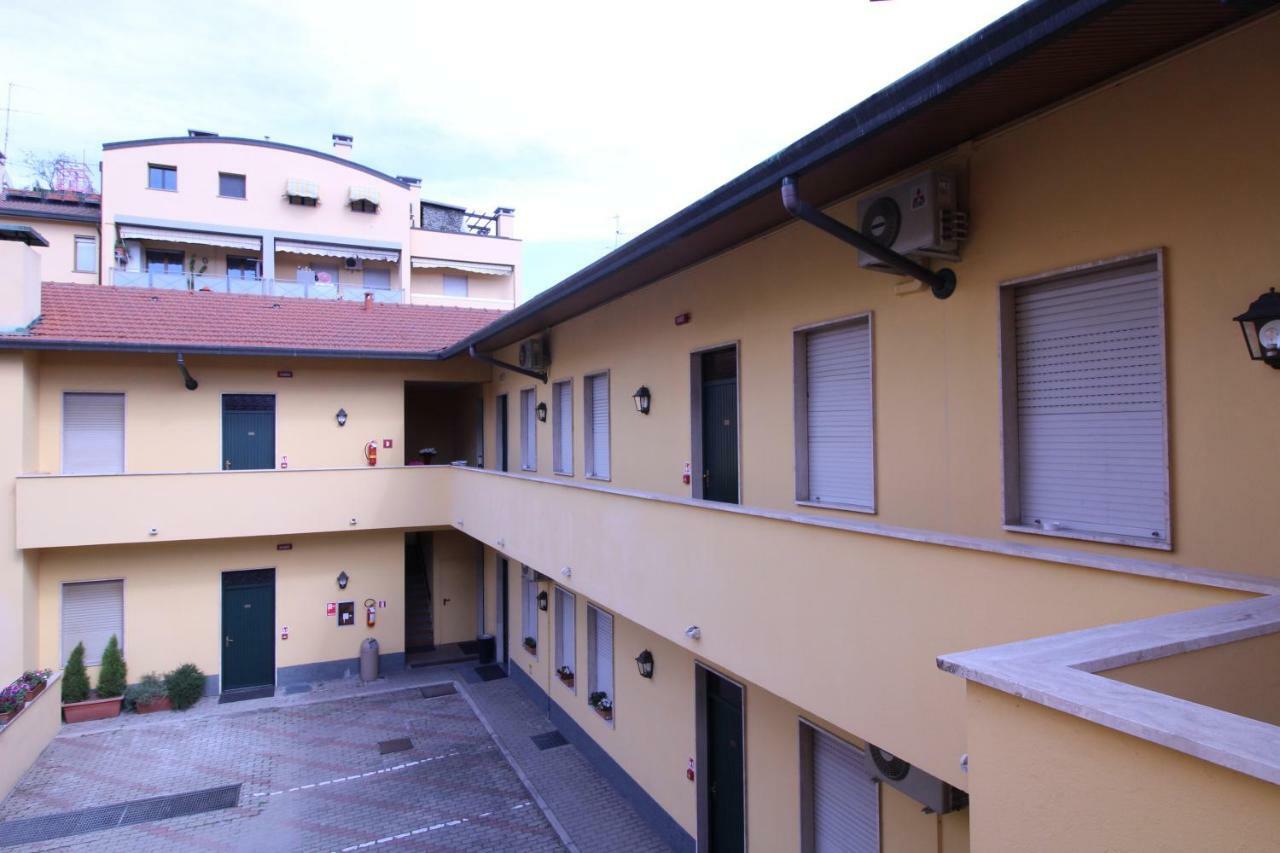 Hotel Al Corso Legnano Kültér fotó