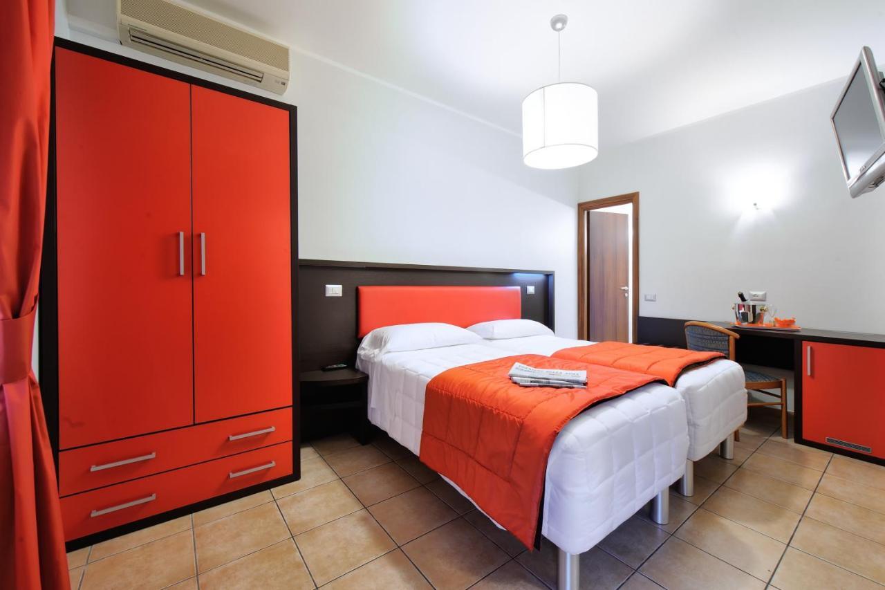 Hotel Al Corso Legnano Szoba fotó
